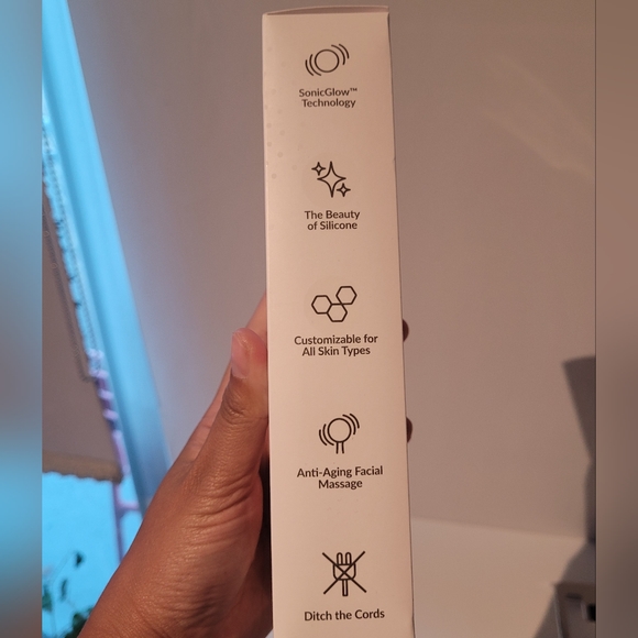 pmd Smart Facial Cleansing Device - Picture 4 of 4